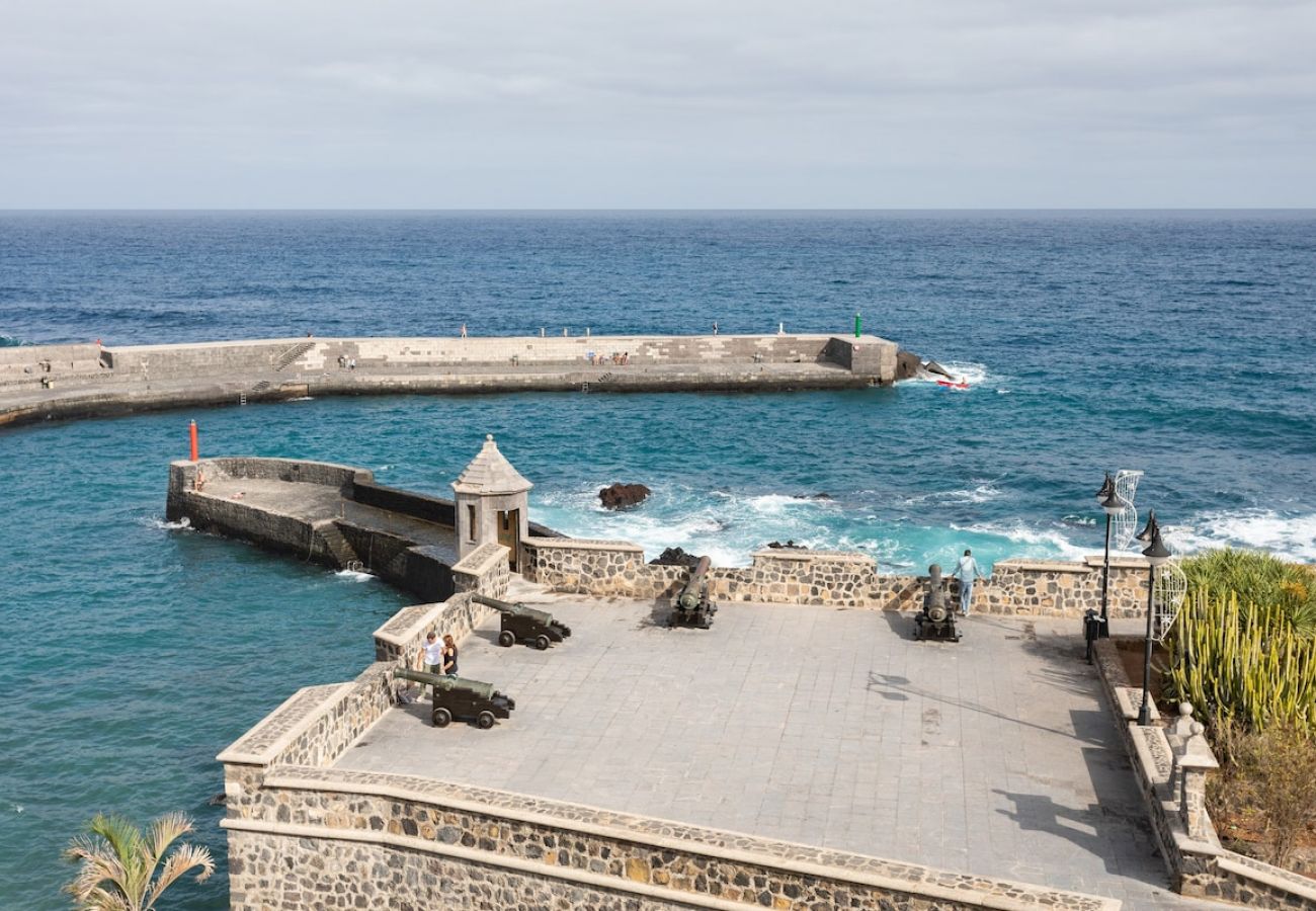 Apartment in Puerto de la Cruz - The Pier´s Balcony 