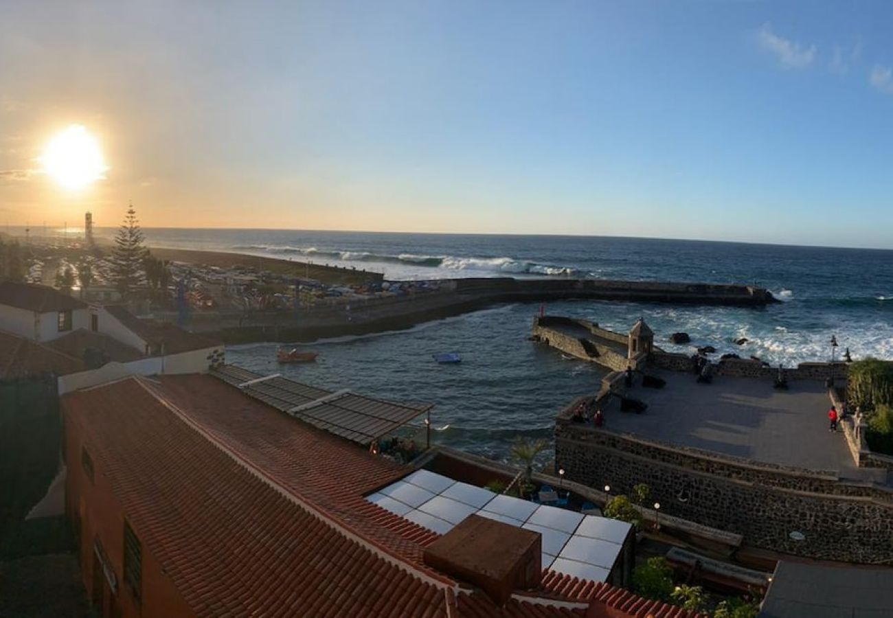 Apartment in Puerto de la Cruz - The Pier´s Balcony 