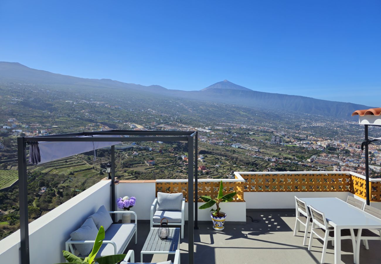 Apartment in La Orotava - Elegant, Comfortable Penthouse with Scenic Views